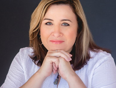 Kelly Buckley-headshot